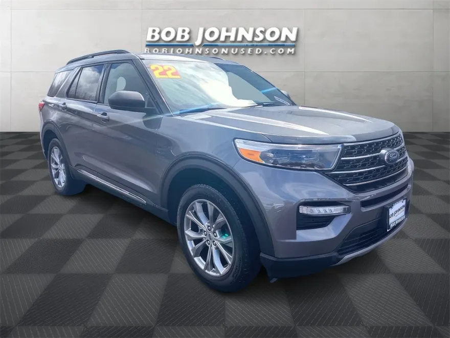 2022 Ford Explorer XLT photo 1