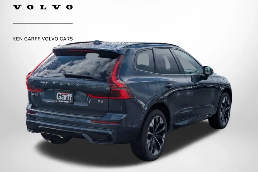2026 Volvo XC60 Plus photo 1