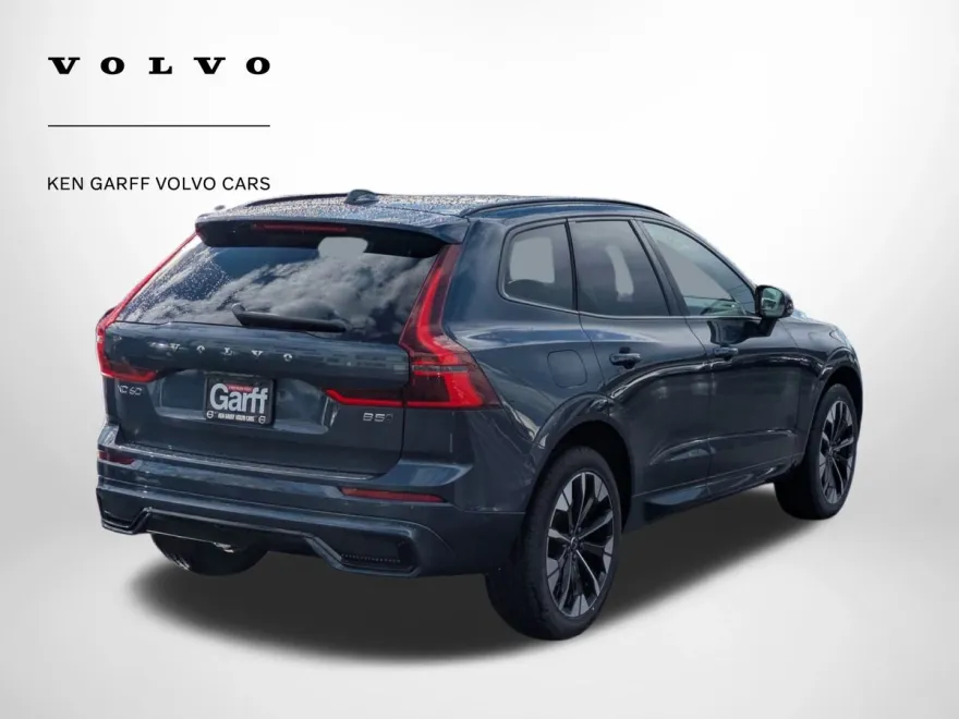 2026 Volvo XC60 Plus photo 1