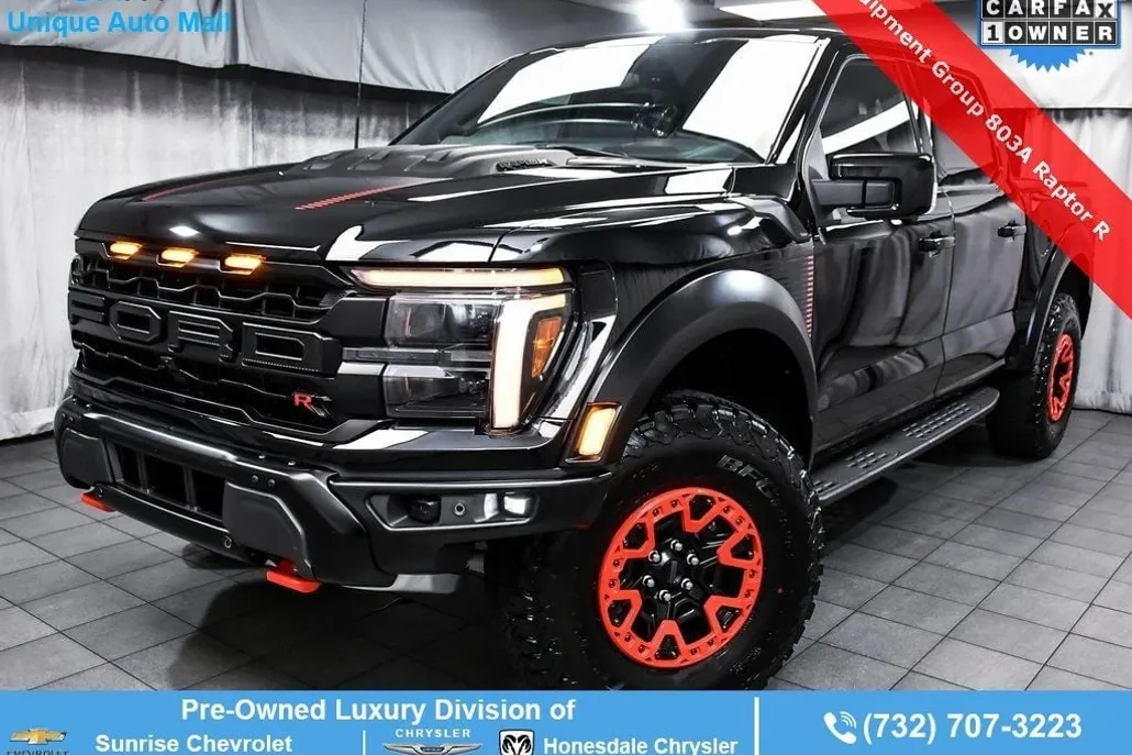 2025 Ford F-150 Raptor photo 1