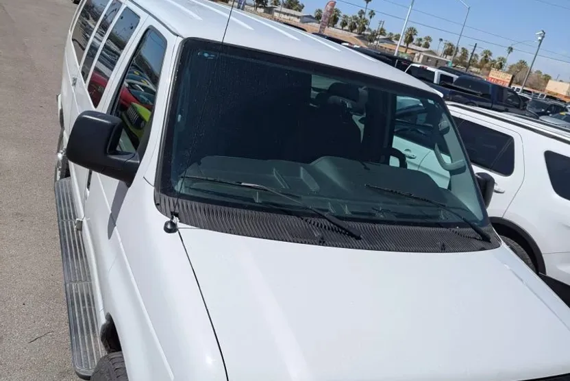 2014 Ford E-350 photo 1