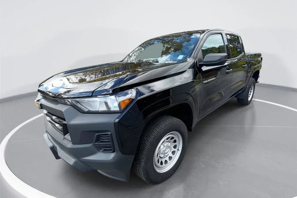 2023 Chevrolet Colorado Work Truck photo 1