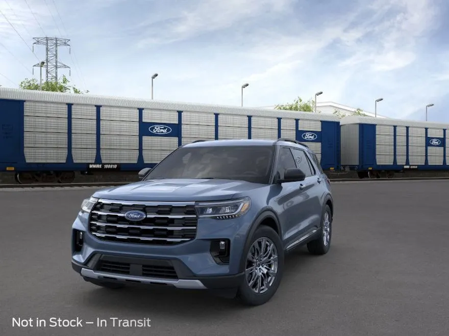 2025 Ford Explorer photo 1