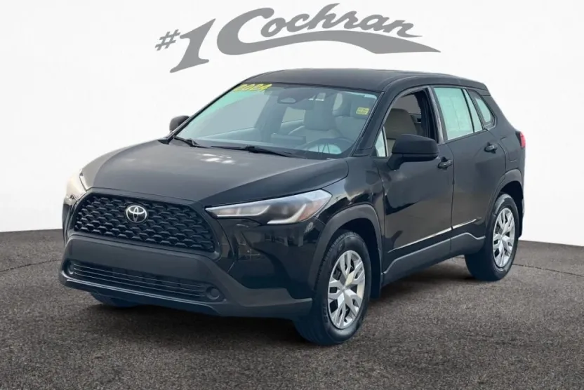 2024 Toyota Corolla Cross L photo 1