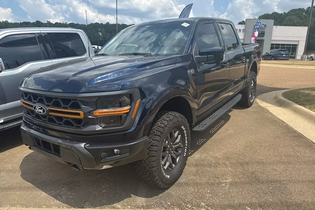 2025 Ford F-150 Tremor photo 1