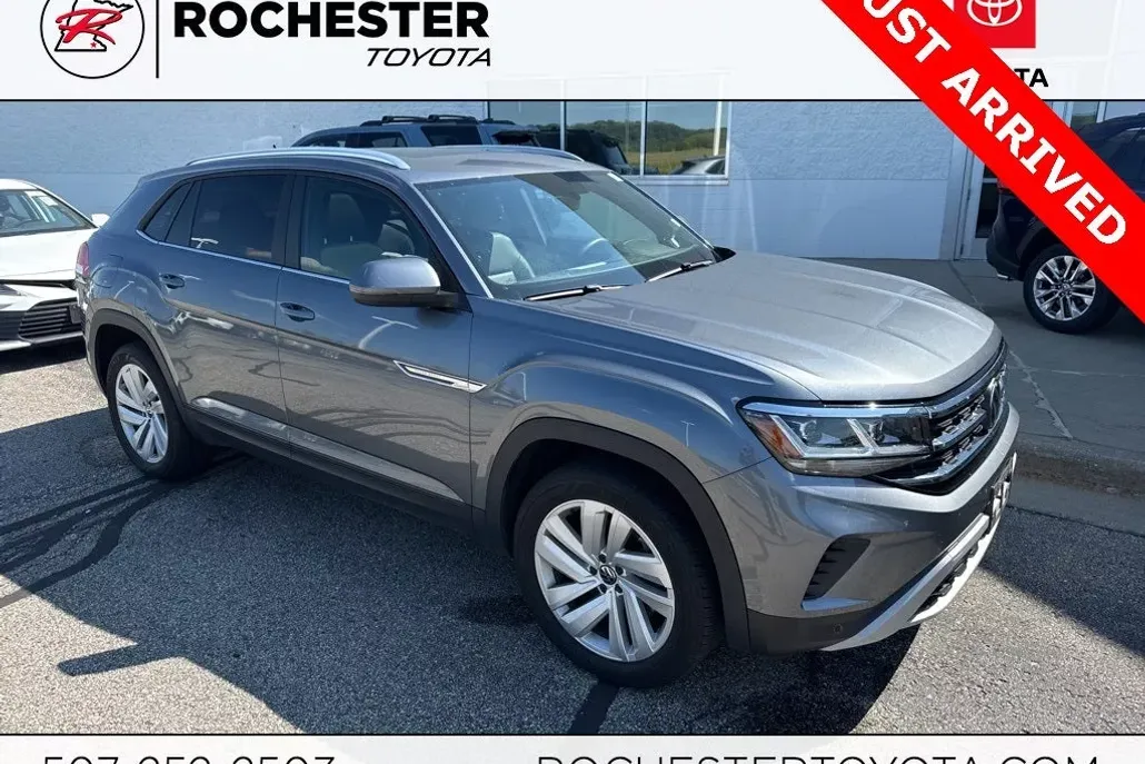 2023 Volkswagen Atlas Cross Sport V6 SE Technology photo 1