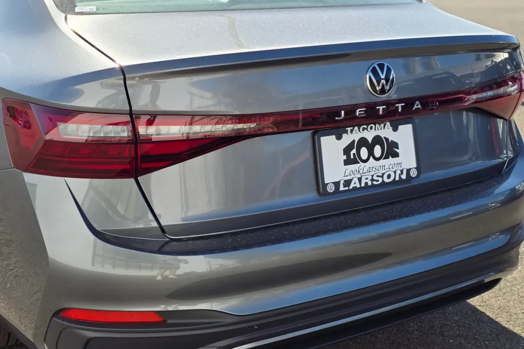 2025 Volkswagen Jetta Sport photo 1