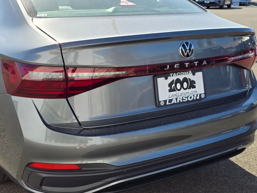 2025 Volkswagen Jetta Sport photo 1