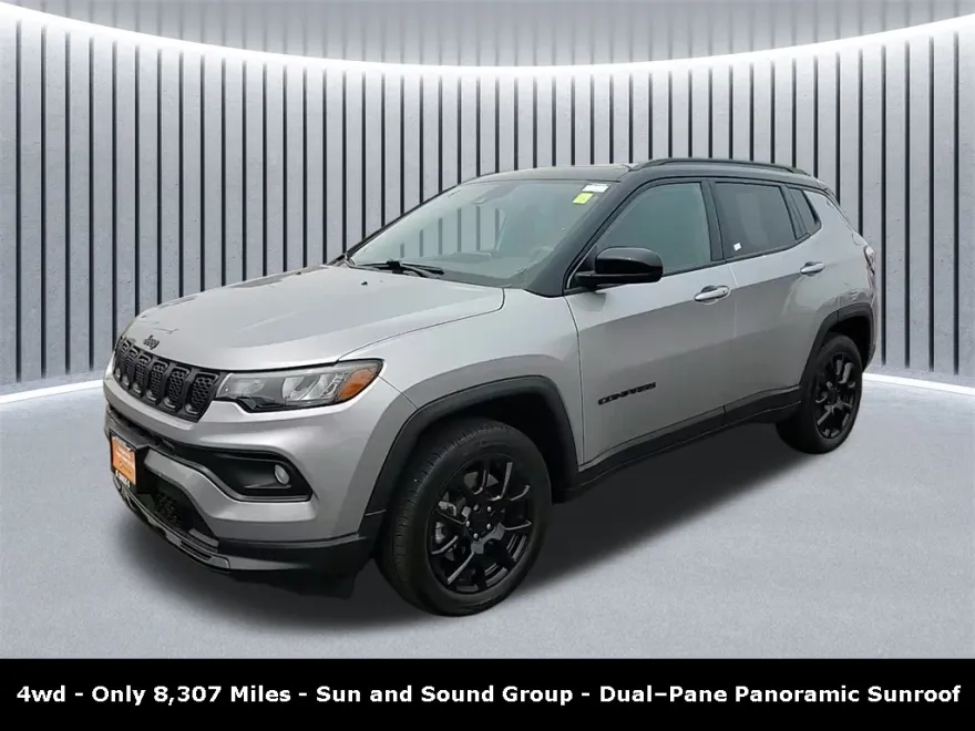 2023 Jeep Compass Limited Sport photo 1