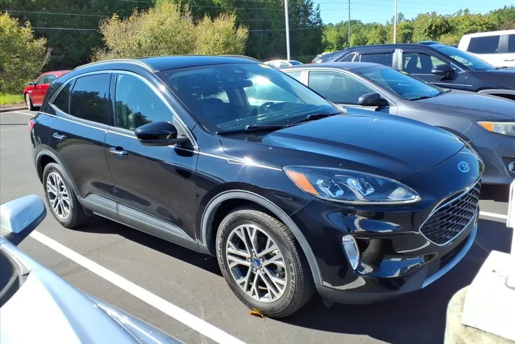 2020 Ford Escape SEL photo 1