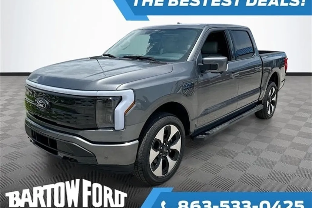 2025 Ford F-150 Lightning Platinum photo 1