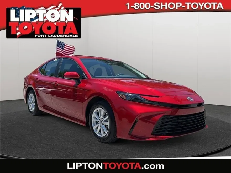 2025 Toyota Camry LE photo 1