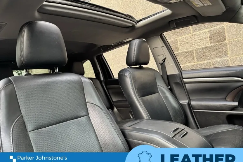 2017 Toyota Highlander Limited Platinum photo 1