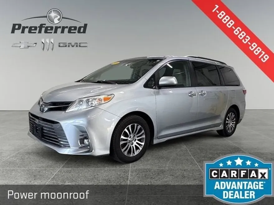 2019 Toyota Sienna XLE photo 1