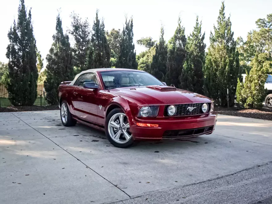 2009 Ford Mustang GT Premium photo 1