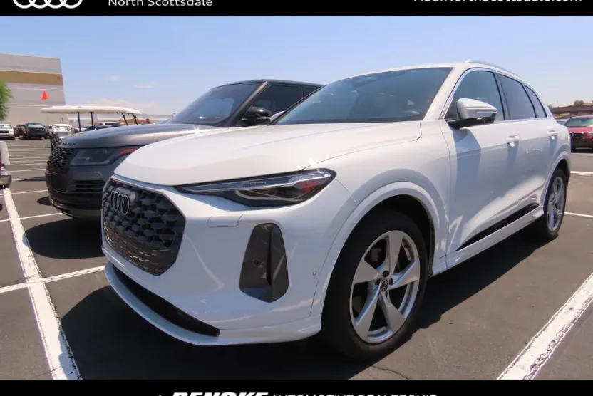 2025 Audi Q5 2.0T Prestige photo 1