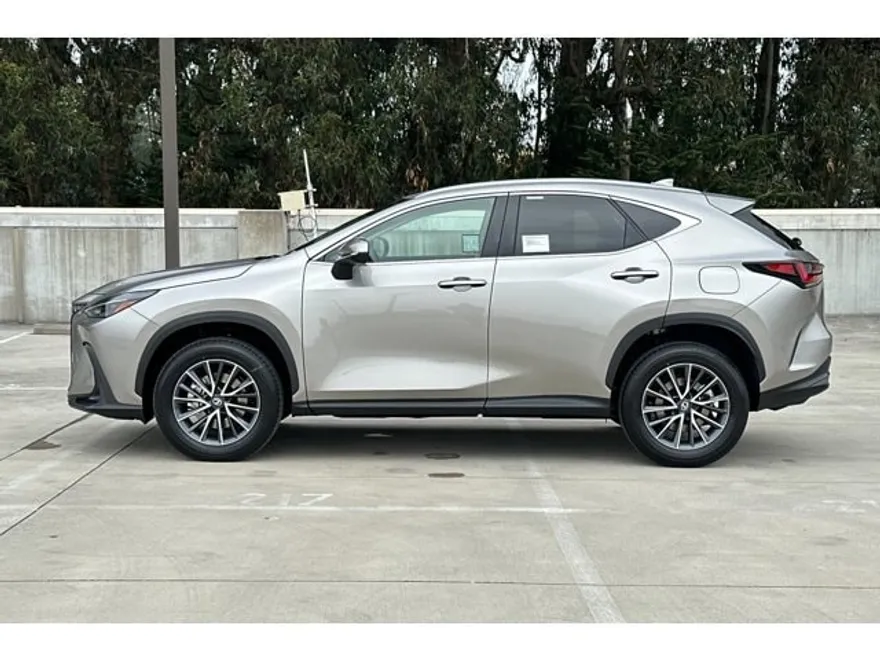 2026 Lexus NX 350 photo 1