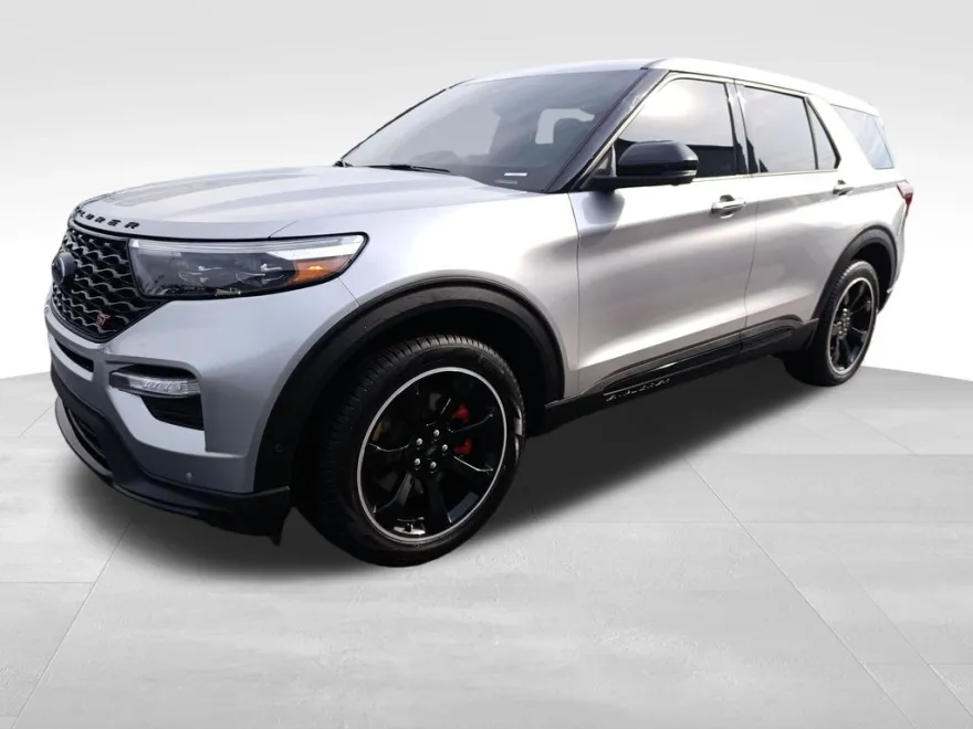 2021 Ford Explorer ST photo 1