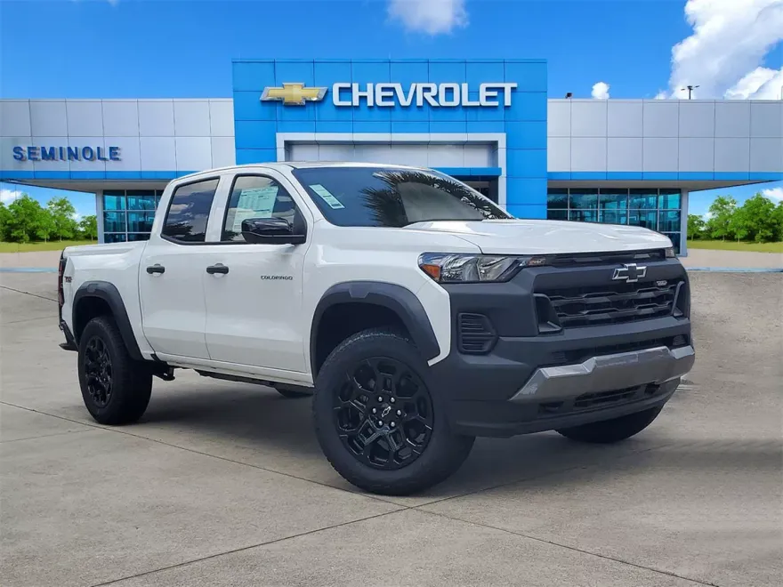 2026 Chevrolet Colorado Trail Boss photo 1