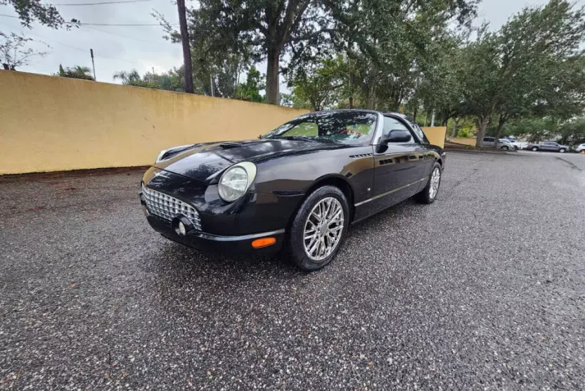 2003 Ford Thunderbird photo 1