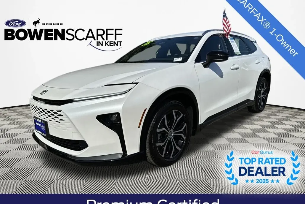 2025 Toyota Crown Signia XLE photo 1