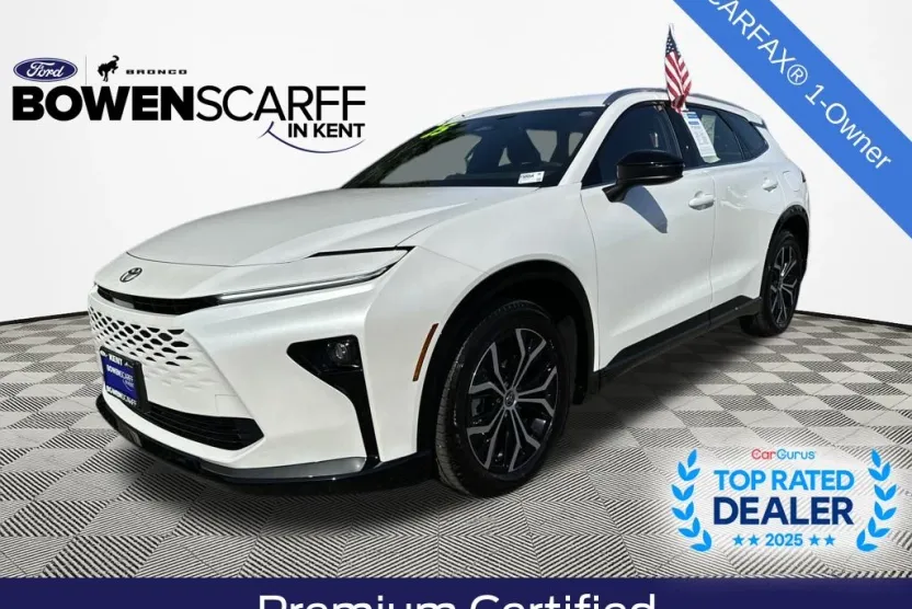 2025 Toyota Crown Signia XLE photo 1