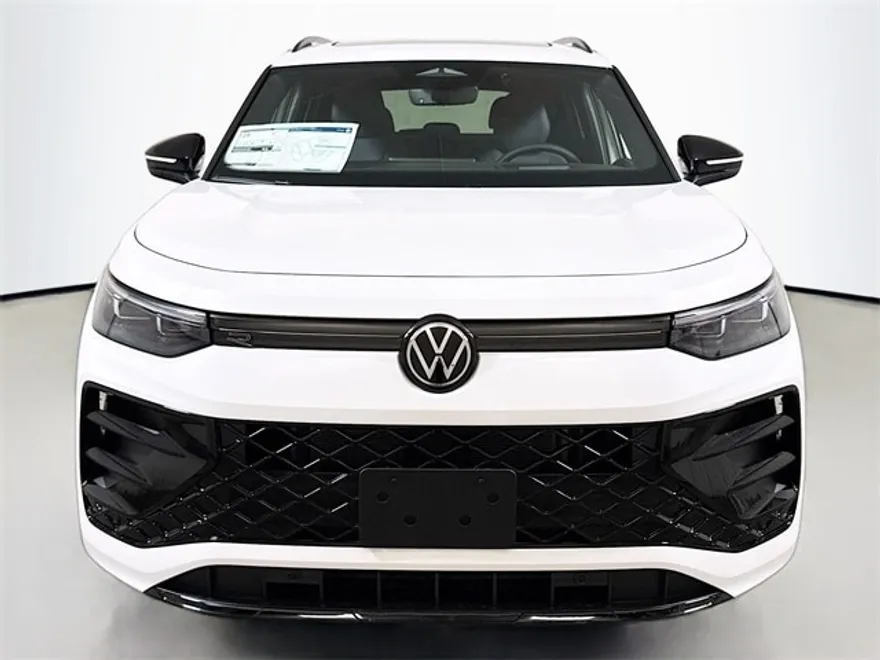 2025 Volkswagen Tiguan SE R-Line Black photo 1