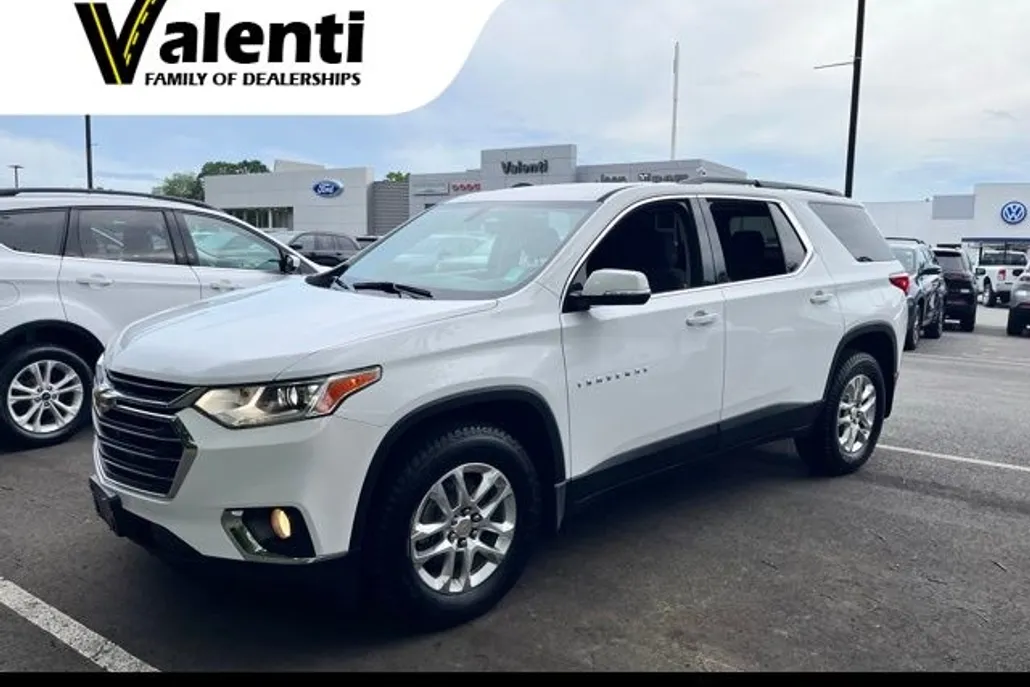 2019 Chevrolet Traverse Cloth 1LT photo 1