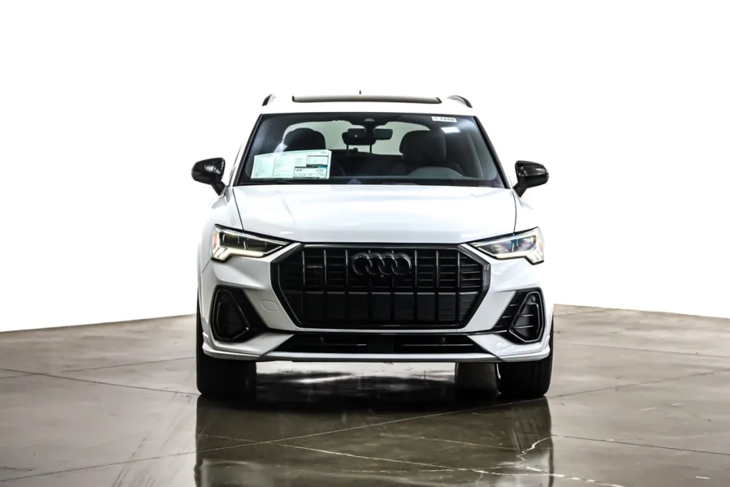 2025 Audi Q3 S line Premium Plus 45 TFSI photo 1
