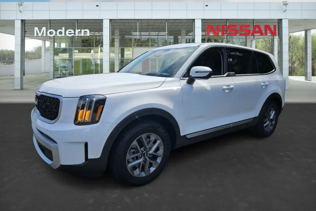 2024 Kia Telluride LX photo 1