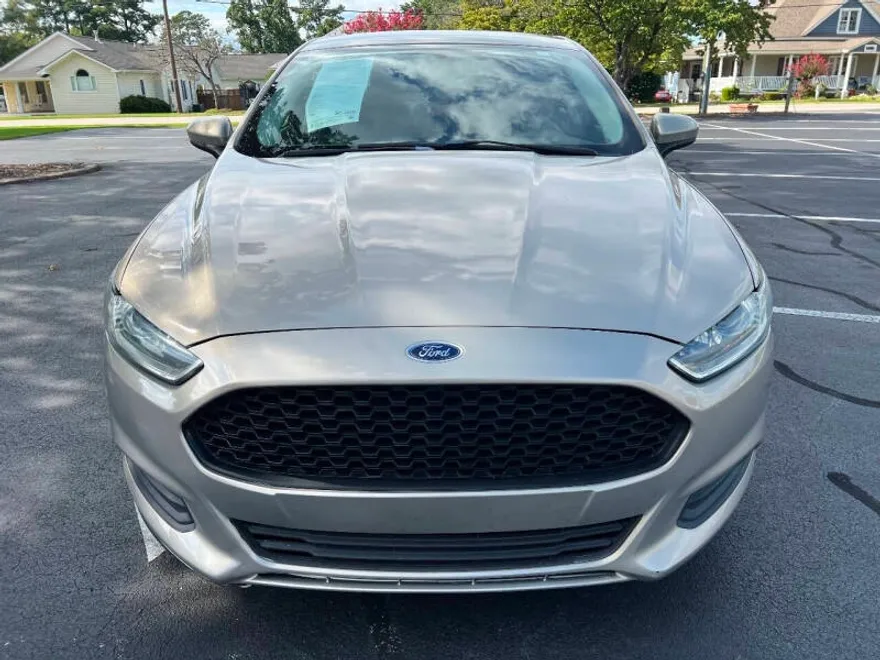 2016 Ford Fusion S photo 1