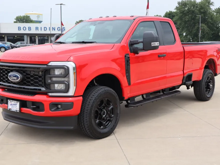 2025 Ford F-350 XL photo 1
