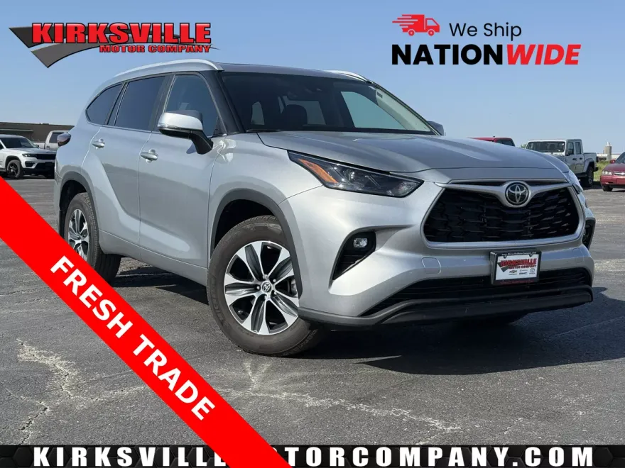 2024 Toyota Highlander XLE photo 1