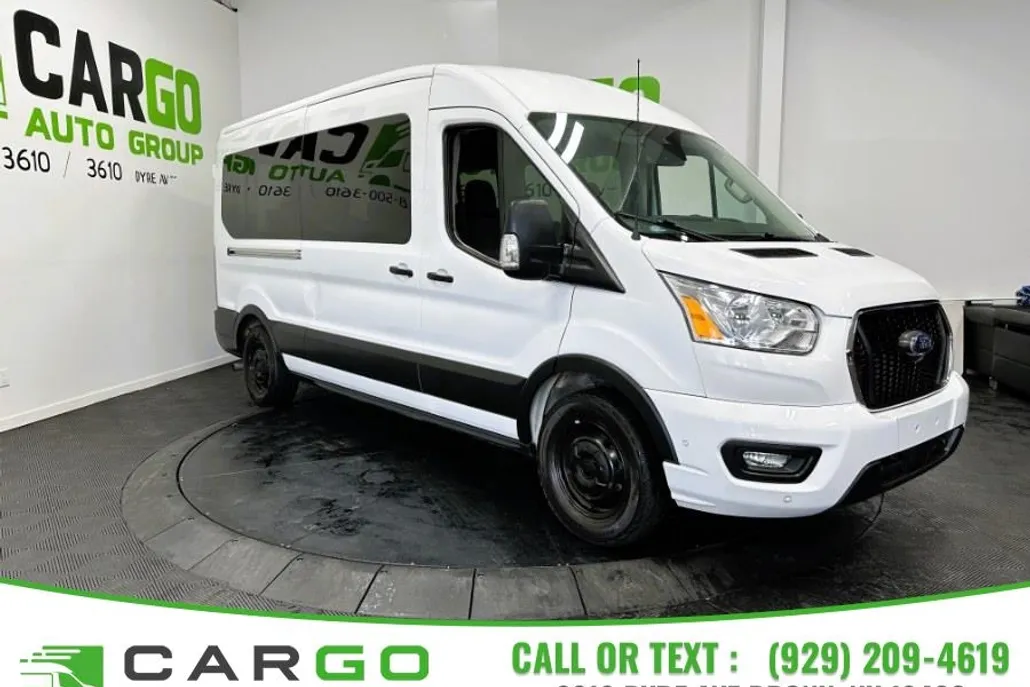 2021 Ford Transit Passenger XLT photo 1