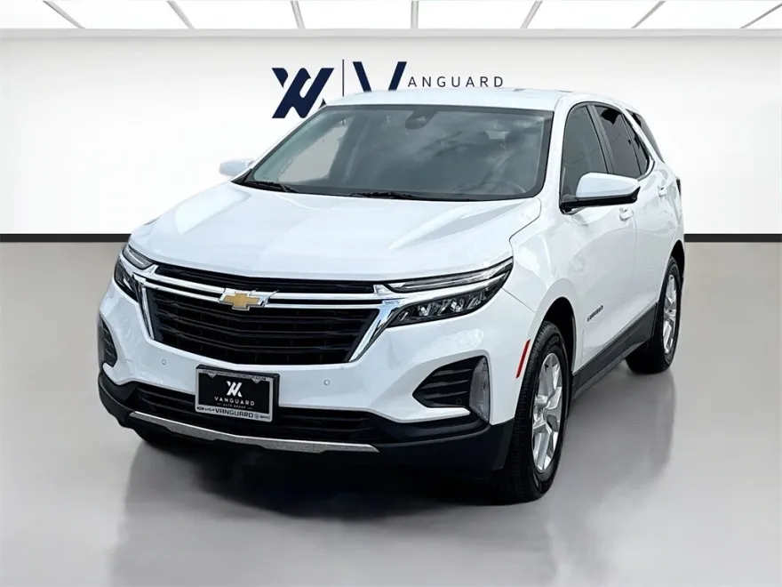 2023 Chevrolet Equinox LT photo 1