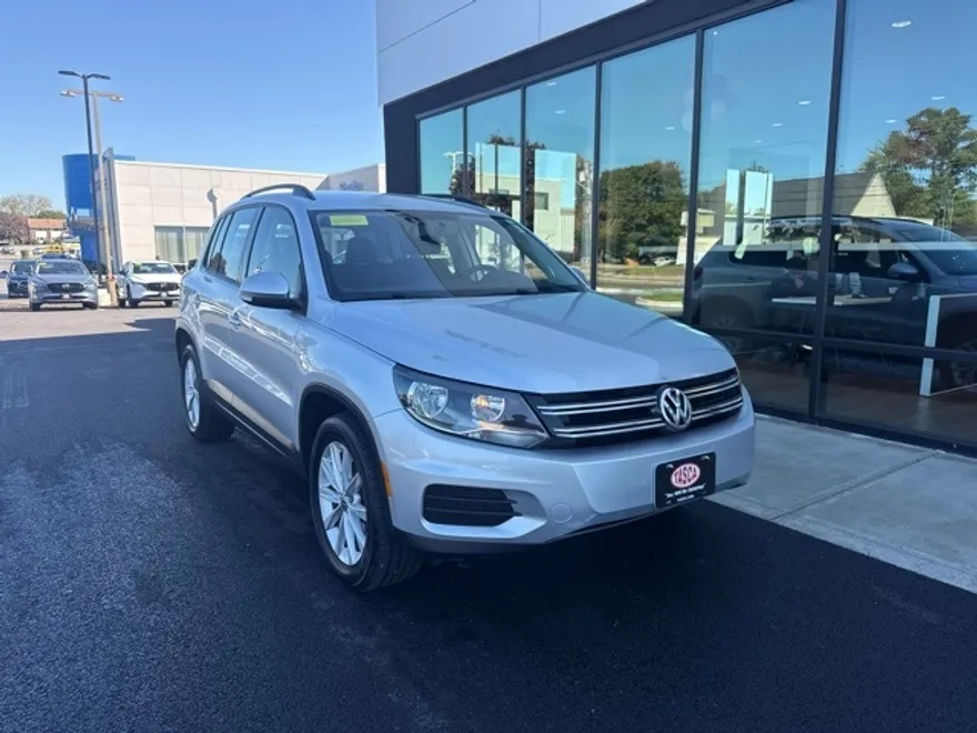 2017 Volkswagen Tiguan Limited photo 1
