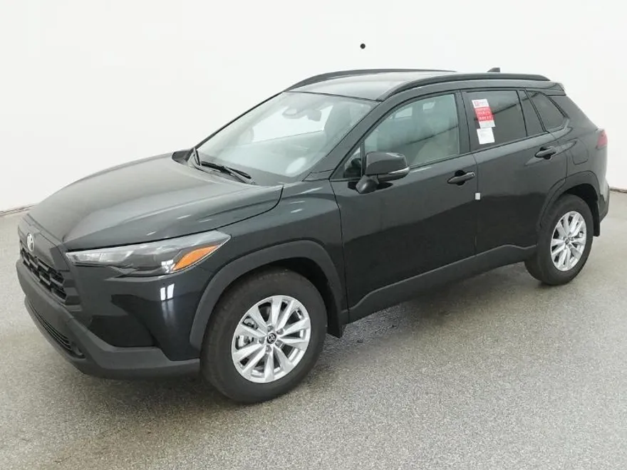 2026 Toyota Corolla Cross LE photo 1
