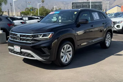 2022 Volkswagen Atlas Cross Sport SE Technology photo 3