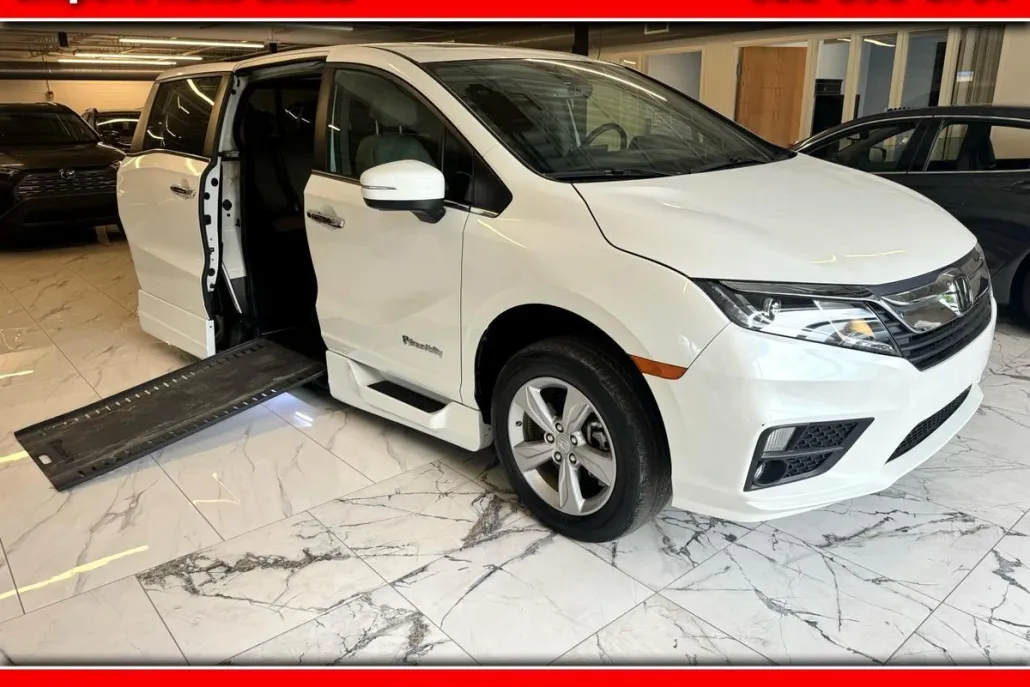 2020 Honda Odyssey EX-L photo 1