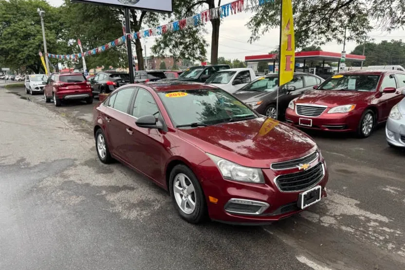 2015 Chevrolet Cruze photo 1