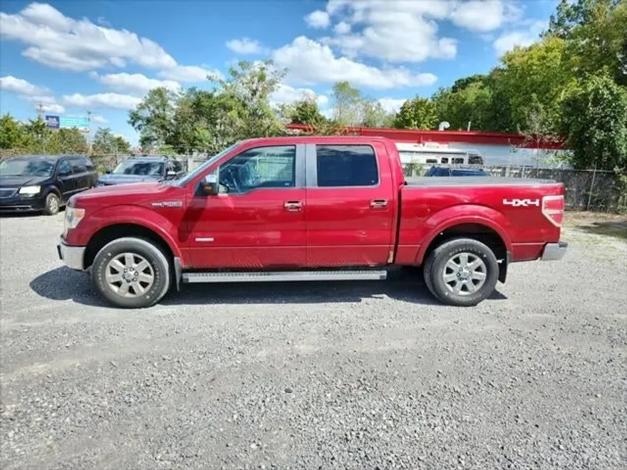 2013 Ford F-150 Lariat photo 2