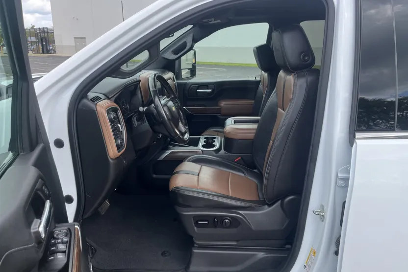 2020 Chevrolet Silverado 2500HD High Country photo 1