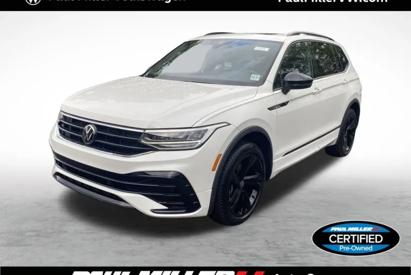 2023 Volkswagen Tiguan SE R-Line Black photo 1
