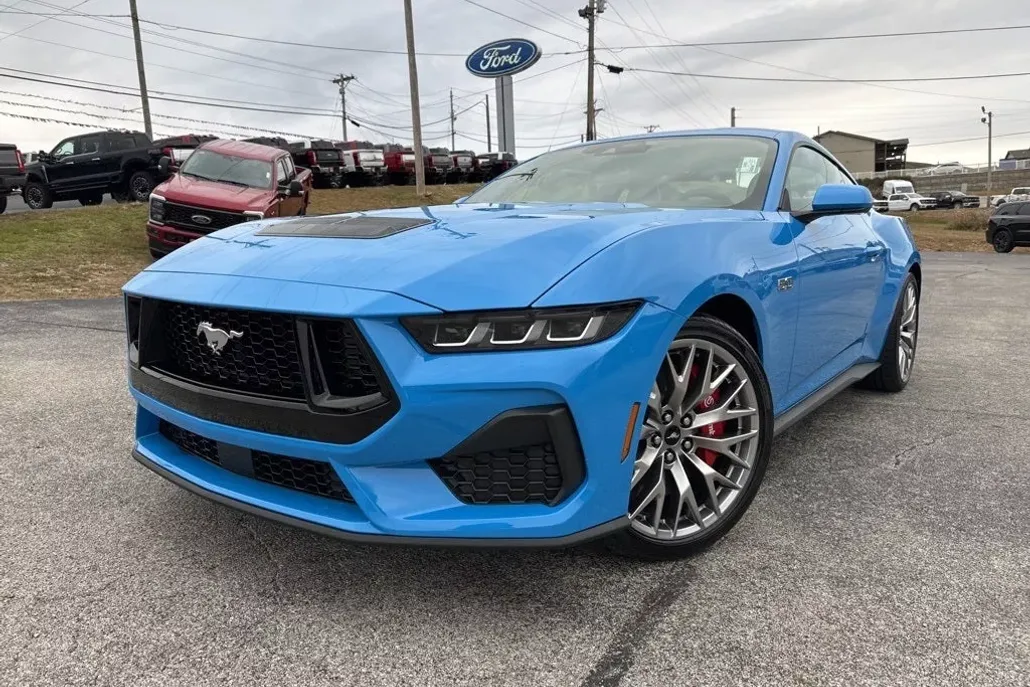 2025 Ford Mustang GT Premium photo 1