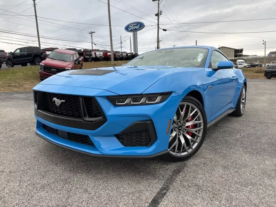 2025 Ford Mustang GT Premium photo 1