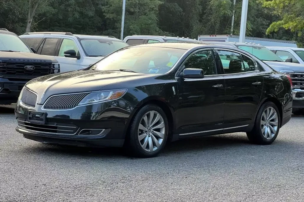 2015 Lincoln MKS Base photo 1