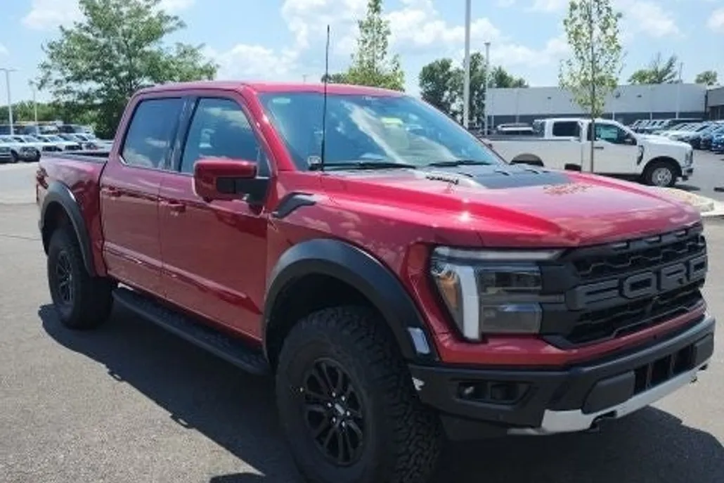 2025 Ford F-150 Raptor photo 1