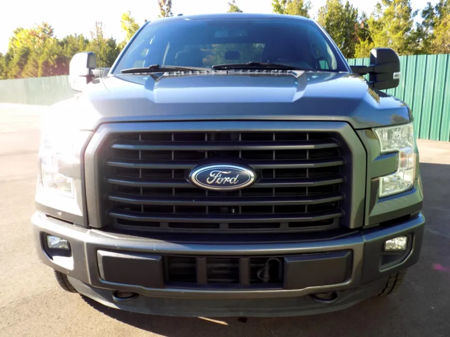 2015 Ford F-150 XL photo 2