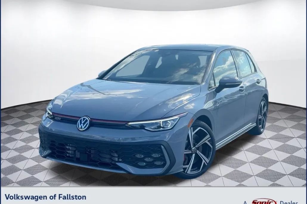 2025 Volkswagen Golf GTI SE photo 1