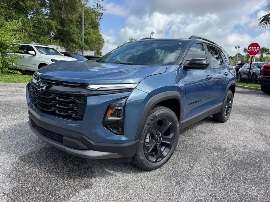 2026 Chevrolet Equinox LT photo 1